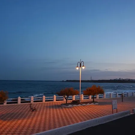 Sleeping With The Whisper Of The Waves Appartement *